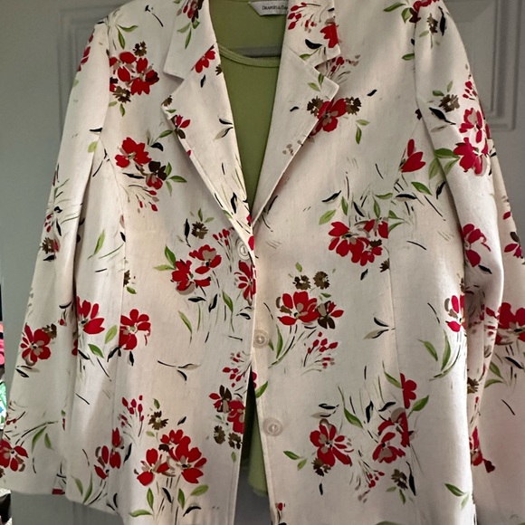 Women blouse and blazer - Picture 5 of 7